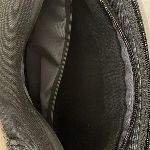 Volcom fanny pack - Picture 4 of 4